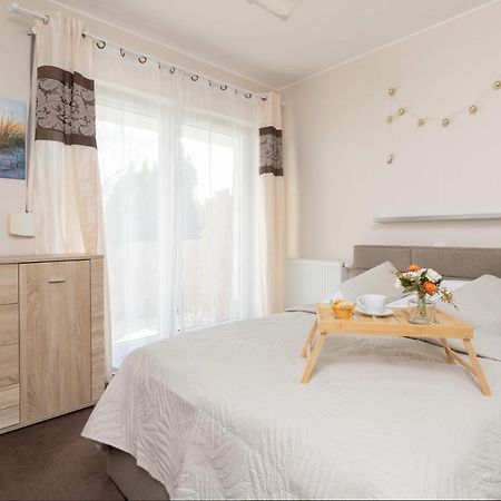 Family Apartament Mysliwska By Renters Apartment Gdansk Exterior photo