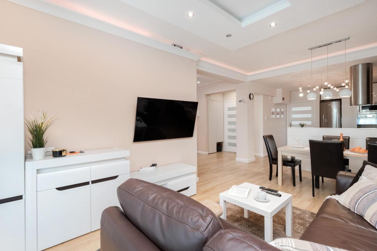 Family Apartament Mysliwska By Renters Apartment Gdansk Exterior photo