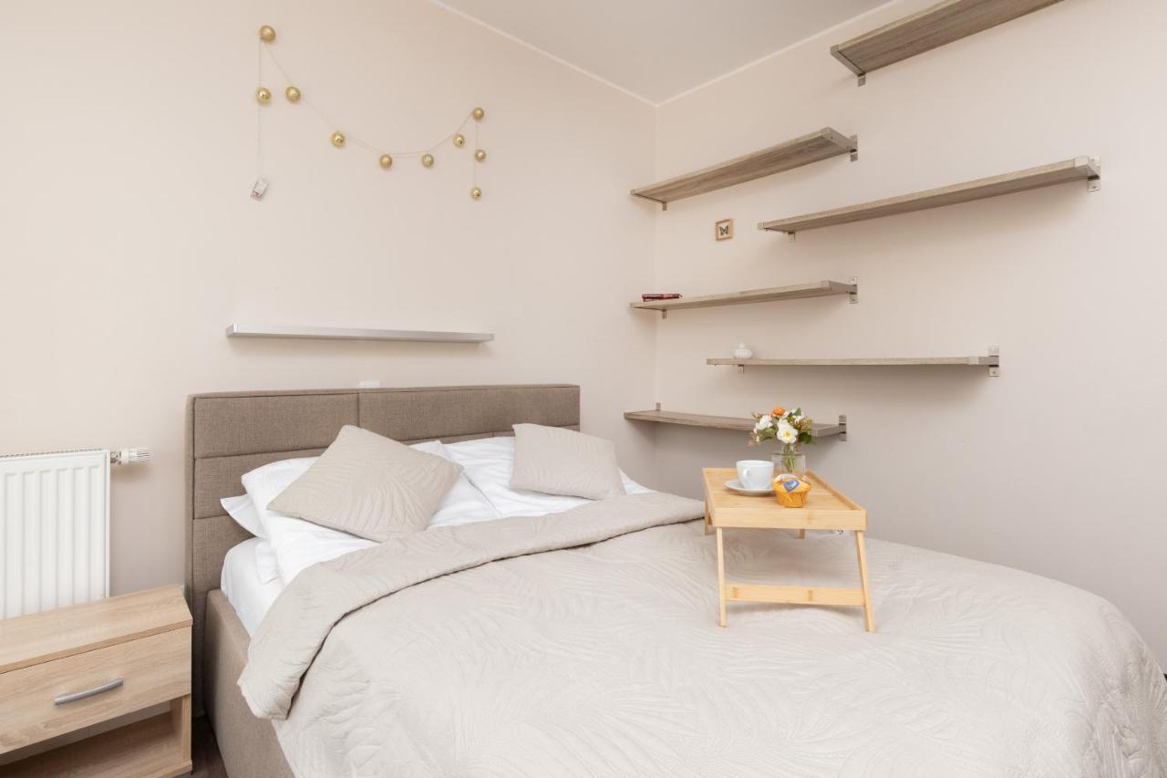 Family Apartament Mysliwska By Renters Apartment Gdansk Exterior photo