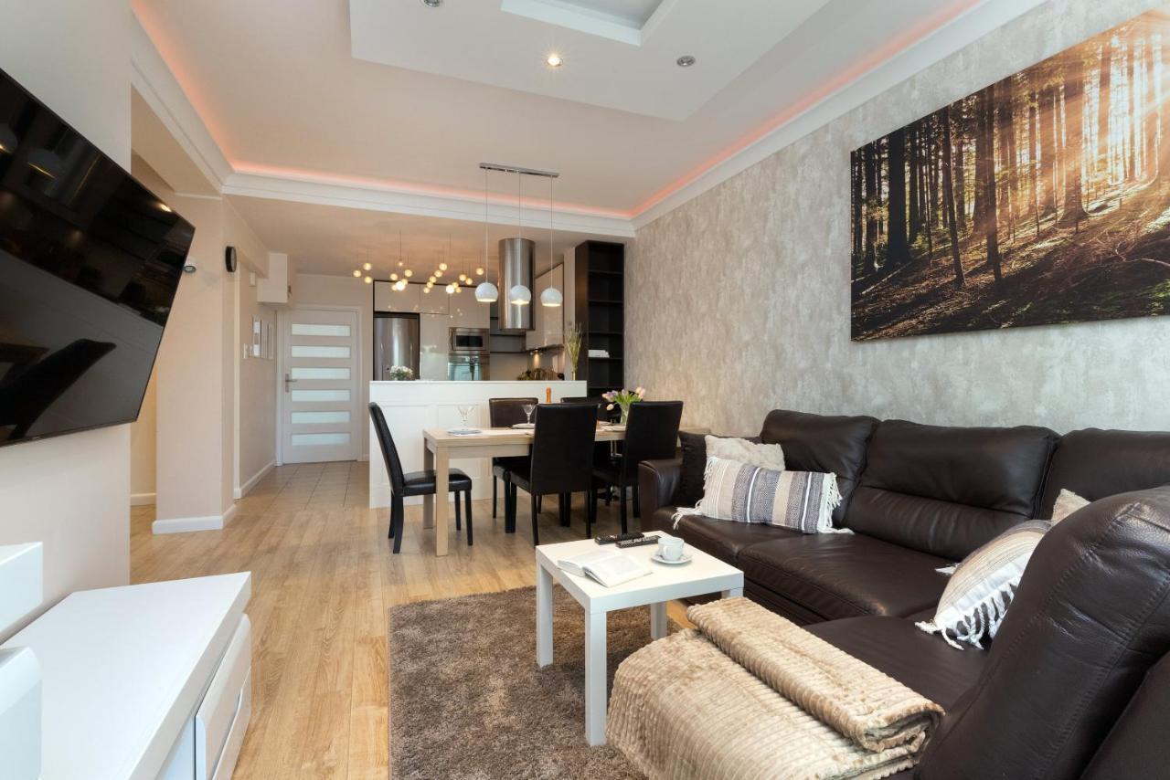 Family Apartament Mysliwska By Renters Apartment Gdansk Exterior photo